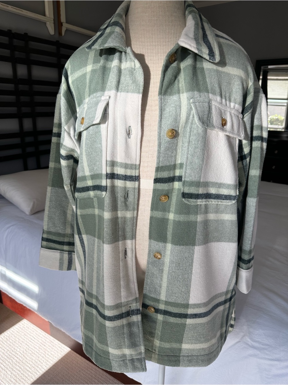 Banana Republic Sage, Ivory and Slate Plaid Shirt Jacket, size medium - Picture 5 of 16